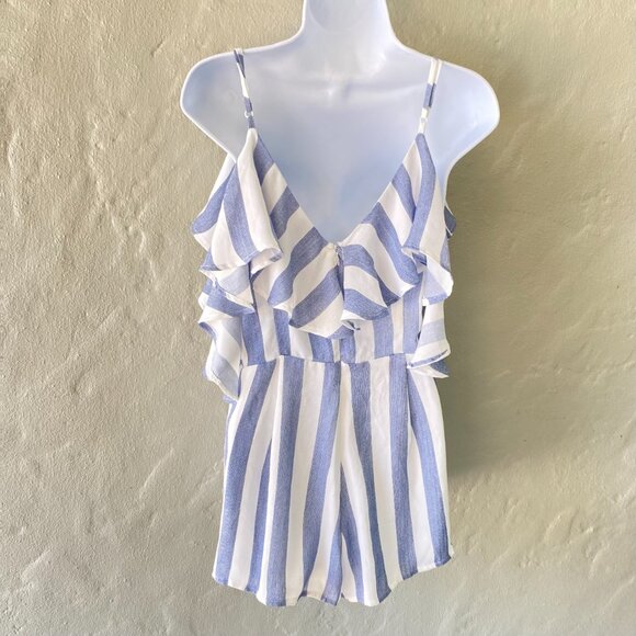 LULUS GRAY & WHITE STRIPE ROMPER MED NWOT - Picture 5 of 6
